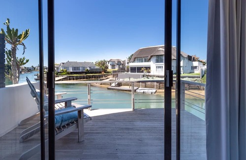 Saint Francis Bay Bed & Breakfast | Canal Guest House