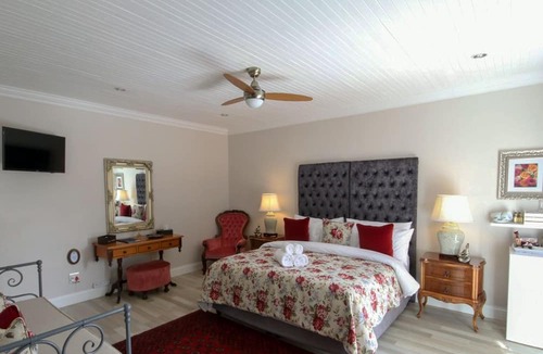 Die Barakke House | Elephant Country Guest House