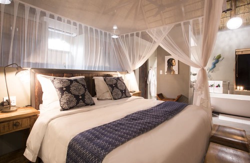 Maruleng Cabin | Naledi Game Lodges