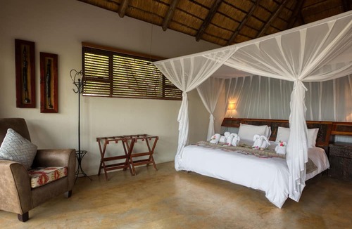 Maruleng Cabin | Naledi Game Lodges