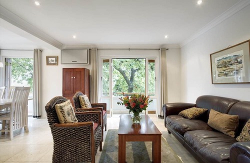 Stellenbosch Central Hotel | The Stellenbosch Hotel