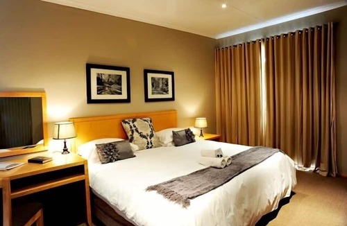 Hartbeespoort Hotel | Villa Paradiso Country Manor