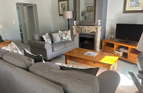 Franschhoek Cottage | Lemon Tree Cottage