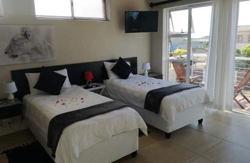Bluewater Bay House | King Guest Lodge