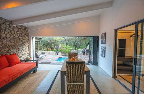 Marloth Park Cabin | Foxy Crocodile Bush Lodge & Kruger Safaris