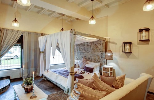 Strand House | Bedrock Guest Studios