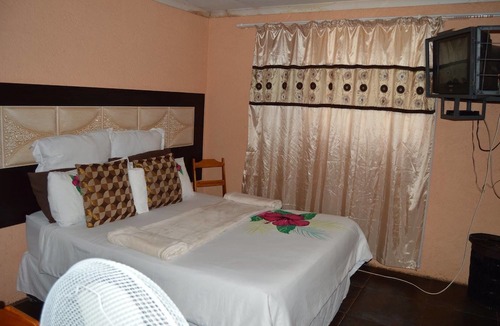 Ga-Masha Cabin | Sekhukhune Lodge
