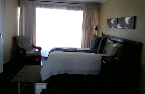 Ermelo House | McBest Guest House