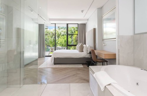 Victoria and Alfred Waterfront Hotel | Mountain Marina Luxury Apartments