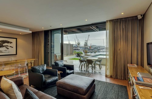 Victoria and Alfred Waterfront Hotel | Mountain Marina Luxury Apartments