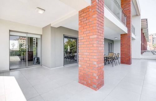 Century City Apartment | UniqueStay Mayfair Luxury Apartment