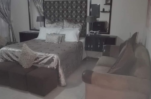 Daveyton House | Lapeng Village