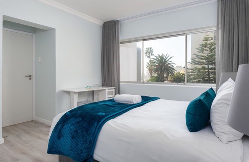 Sea Point Apartment | Saratoga 304