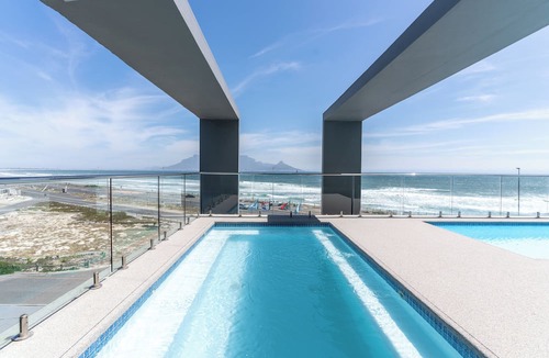 Bloubergstrand Hotel | Blaauwberg Beach Hotel