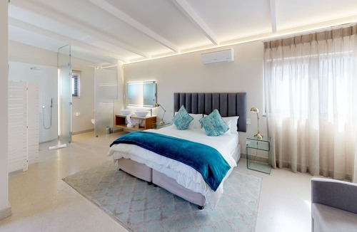 Westcliff House | 7 on Marine