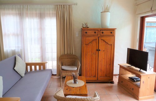 Wilderness Beach House | Inn2Wilderness Guesthouse
