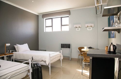 Hermanus City-Centre Hostel | Zzzone Boutique Hostel