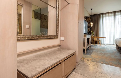 Stellenbosch Central Hotel | Oude Werf Hotel