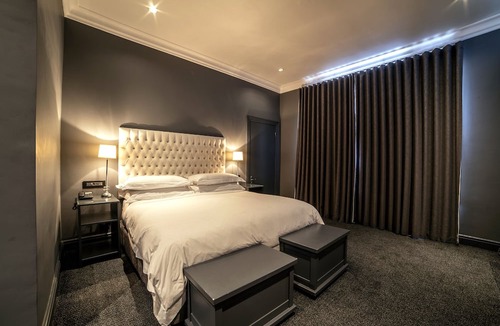 Three Anchor Bay House | Blackheath Lodge