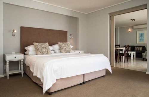 Camps Bay Hotel | Place on the Bay Self-Catering