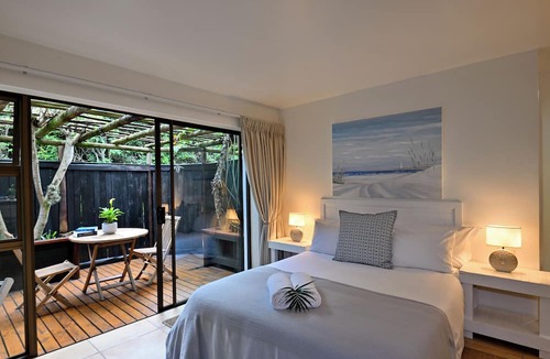 Saint Francis Bay House | BonBini Guest House