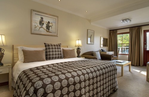 Constantia House | Glen Avon Lodge Boutique Hotel