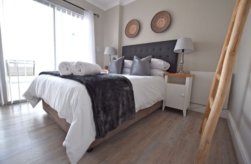 Vermont Apartment | Dolphin House Apartments