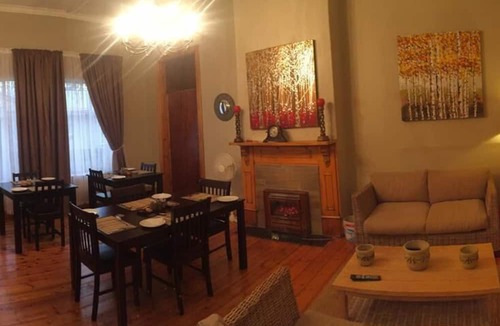 Komani Bed & Breakfast | Tranquil House Bed and Breakfast