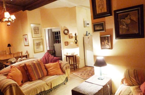 Barrydale Cottage | Cosy 6 Person Cottage With Mountain View