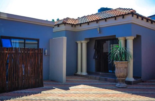 Thohoyandou House | Thavhani Guest House