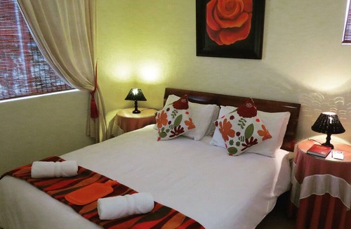 Parow North Apartment | Discover Cape Town - a Home from home