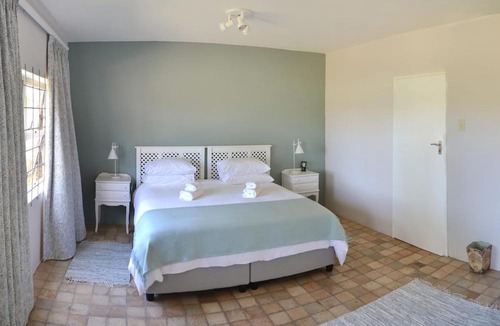 Colchester House | Sundune Guest House & Self Catering