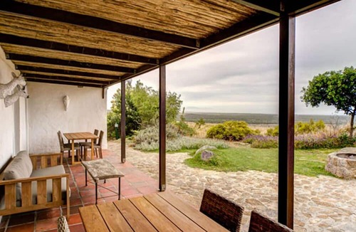Yzerfontein Bed & Breakfast | Khwa ttu San Culture & Education Centre