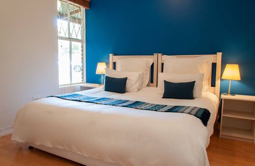 Lakeside Bed & Breakfast | Rustic Manor Bed And Breakfast