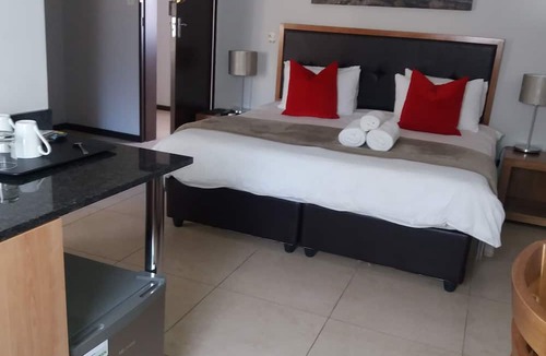 Cederberg Hotel | Clanwilliam Hotel by Country Hotels
