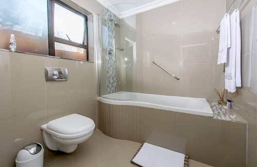 Port Elizabeth Bed & Breakfast | Bhotani Bed and Breakfast