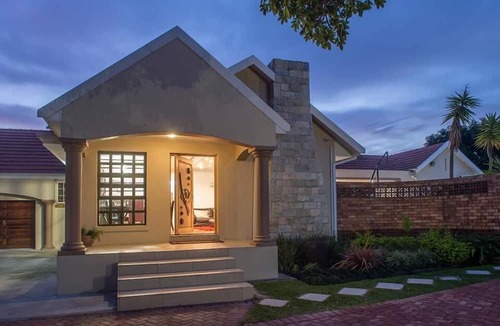 Port Elizabeth Bed & Breakfast | Bhotani Bed and Breakfast
