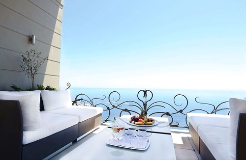 Clifton Hotel | 21 Nettleton