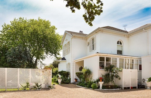 Rosebank House | Brooklands House