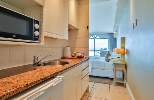 Voelklip Hotel | Hermanus Beachfront Lodge