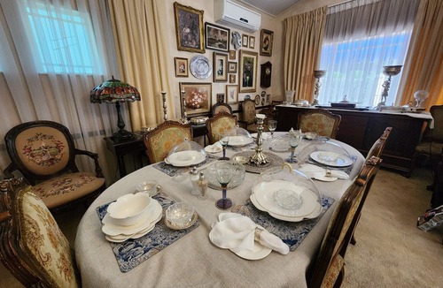 Universitas House | THE SUMMER PLACE BOUTIQUE GUESTHOUSE