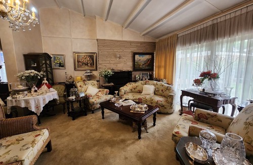 Universitas House | THE SUMMER PLACE BOUTIQUE GUESTHOUSE