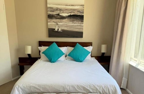 Kleinmond House | Moments Guesthouse