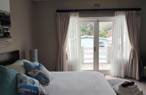 Kleinmond House | Moments Guesthouse