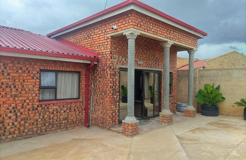 Phuthaditjhaba Bed & Breakfast | Lethabo Mountain View Guest House Cheap