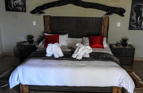 Phalaborwa Cabin | Mazuri Shamba Lodge