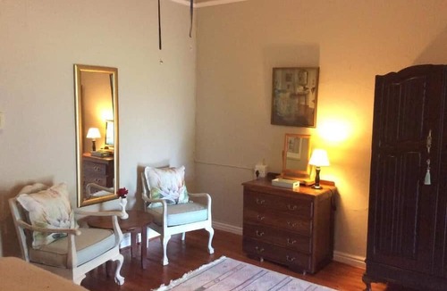 Bathurst House | Kingston Farm