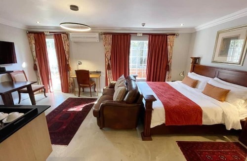 Nieuw Muckleneuk Hotel | Village Ridge Stays