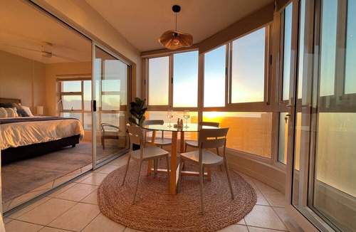 Bloubergstrand Apartment | Salt + Sky, 2-bedroom apartment, beachfront Cape Town neighborhood