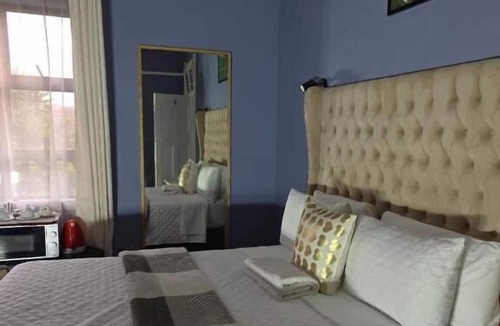 Krugersdorp North House | DreamWest Living Guesthouse